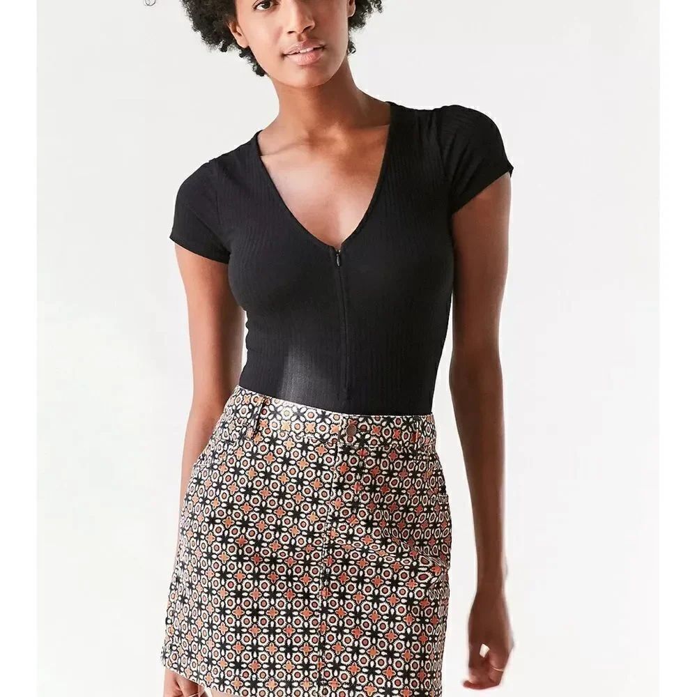 BDG Sybale Black/orange/tan Corduroy Mini Skirt, size 4